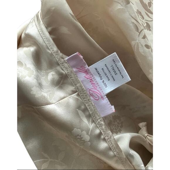 Dentelle Robe - Picture 3 of 5